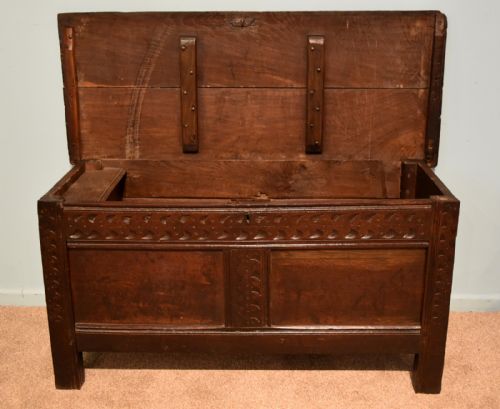 17TH CENTURY OAK CARVED COFFER - ADDITIONAL PHOTO 2