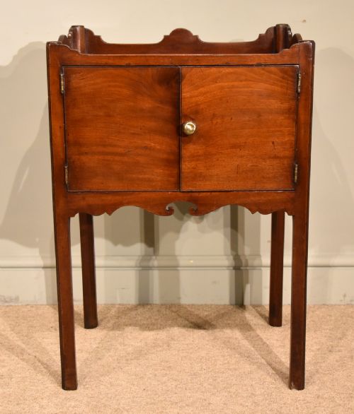 bedside table george 111 mahogany commode - CATEGORY: ANTIQUE CABINETS - DATED 18TH CENTURY
