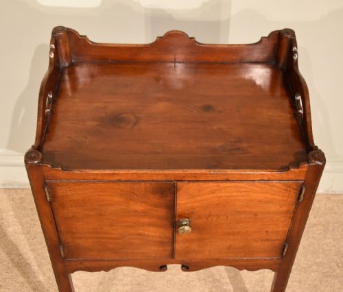 BEDSIDE TABLE GEORGE 111 MAHOGANY COMMODE - ADDITIONAL PHOTO 4
