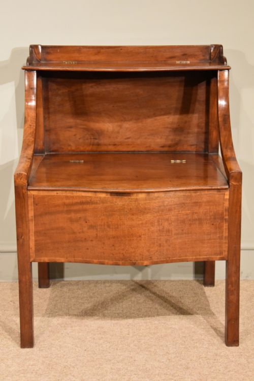 18th century bedside commode - CATEGORY: ANTIQUE FURNITURE - DATED 18TH CENTURY
