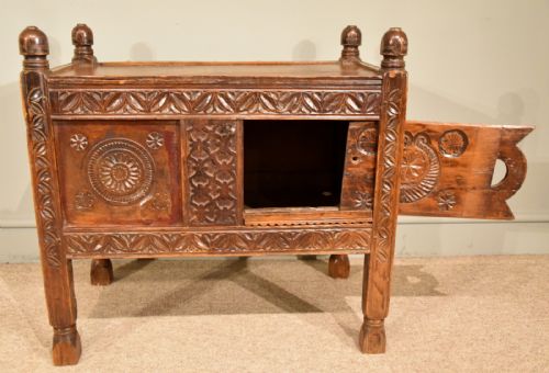 19TH CENTURY DOWRY CHEST CUPBOARD - ADDITIONAL PHOTO 1