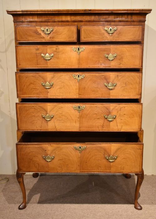 GEORGE III WALNUT CHEST ON STAND - ADDITIONAL PHOTO 3