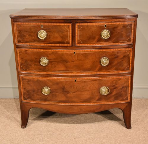 george iii bow fronted chest of drawers - CATEGORY: ANTIQUE CHEST OF DRAWERS - DATED 19TH CENTURY