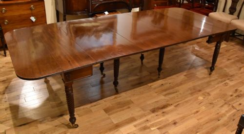 regency concertina action dining table - CATEGORY: ANTIQUE TABLES - DATED 19TH CENTURY