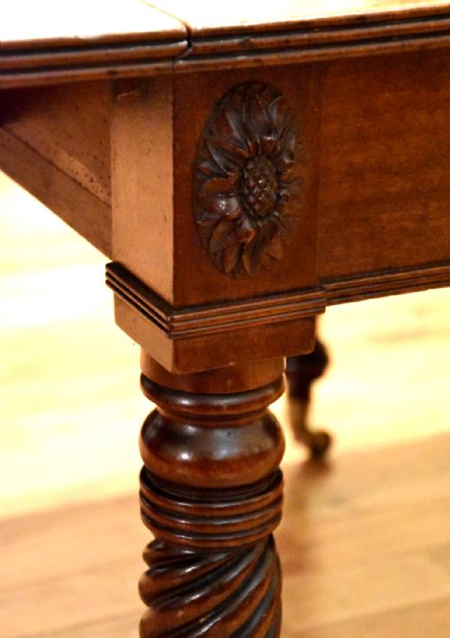 REGENCY CONCERTINA ACTION DINING TABLE - ADDITIONAL PHOTO 6