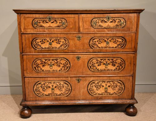 william and mary marquetry chest of drawers - CATEGORY: ANTIQUE CHEST OF DRAWERS - DATED 1700