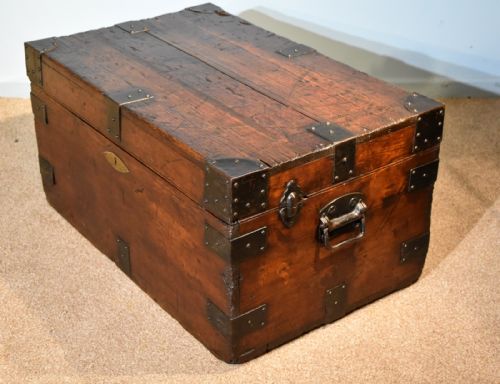 SHIPS TRUNK 19TH CENTURY PINE AND IRON BOUND - ADDITIONAL PHOTO 4