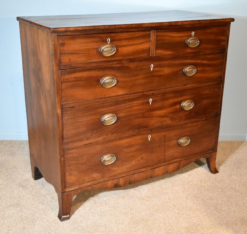 GEORGE III MAHOGANY CHEST OF DRAWERS - ADDITIONAL PHOTO 2