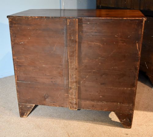 GEORGE III MAHOGANY CHEST OF DRAWERS - ADDITIONAL PHOTO 5