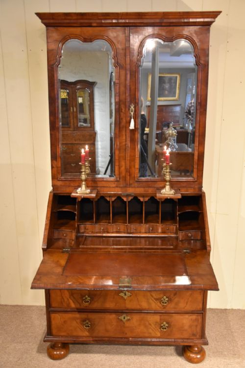 QUEEN ANNE WALNUT BUREAU BOOKCASE - ADDITIONAL PHOTO 2
