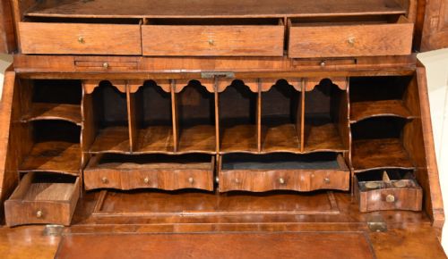 QUEEN ANNE WALNUT BUREAU BOOKCASE - ADDITIONAL PHOTO 4