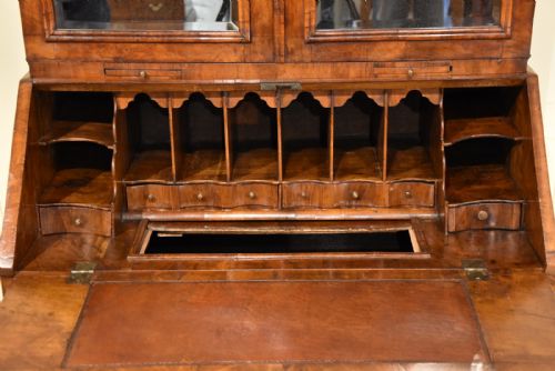 QUEEN ANNE WALNUT BUREAU BOOKCASE - ADDITIONAL PHOTO 5