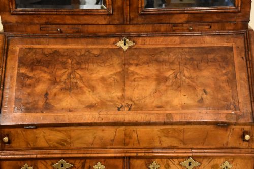 QUEEN ANNE WALNUT BUREAU BOOKCASE - ADDITIONAL PHOTO 8