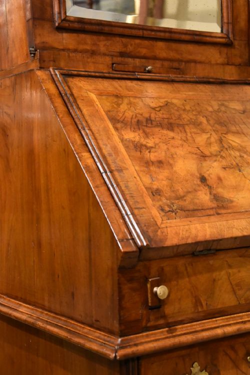 QUEEN ANNE WALNUT BUREAU BOOKCASE - ADDITIONAL PHOTO 11