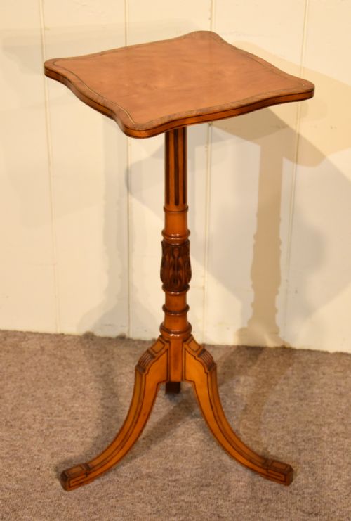 satinwood tripod table side table - CATEGORY: ANTIQUE TABLES - DATED 1900