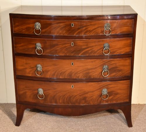 bow front chest of drawers small george iii - CATEGORY: ANTIQUE CHEST OF DRAWERS - DATED GEORGIAN