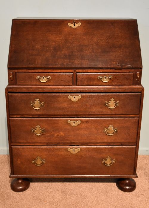 queen anne oak bureau c1710 - CATEGORY: ANTIQUE BUREAU - DATED 18TH CENTURY