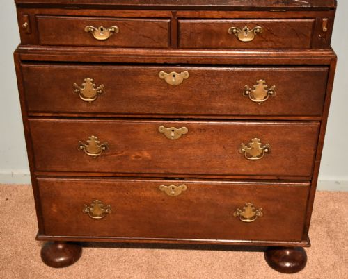 QUEEN ANNE OAK BUREAU C1710 - ADDITIONAL PHOTO 2