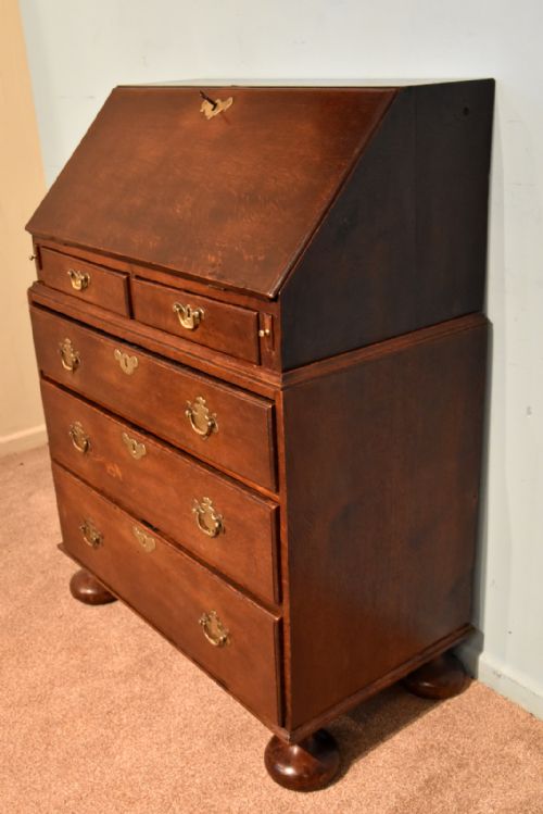 QUEEN ANNE OAK BUREAU C1710 - ADDITIONAL PHOTO 3