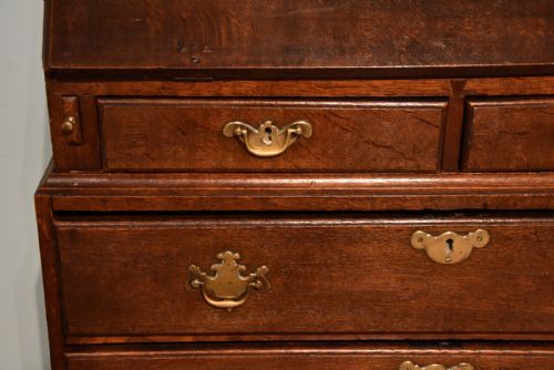 QUEEN ANNE OAK BUREAU C1710 - ADDITIONAL PHOTO 6