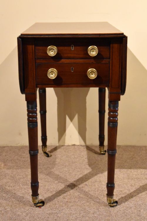 sewing table side table mahogany and satinwood - CATEGORY: ANTIQUE TABLES - DATED 19TH CENTURY