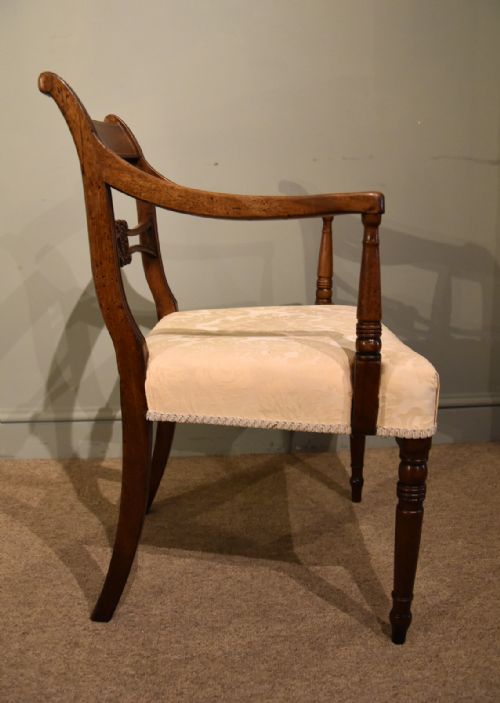 EIGHT REGENCY MAGOGANY DINING CHAIRS - ADDITIONAL PHOTO 6