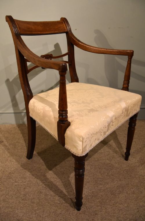 EIGHT REGENCY MAGOGANY DINING CHAIRS - ADDITIONAL PHOTO 7