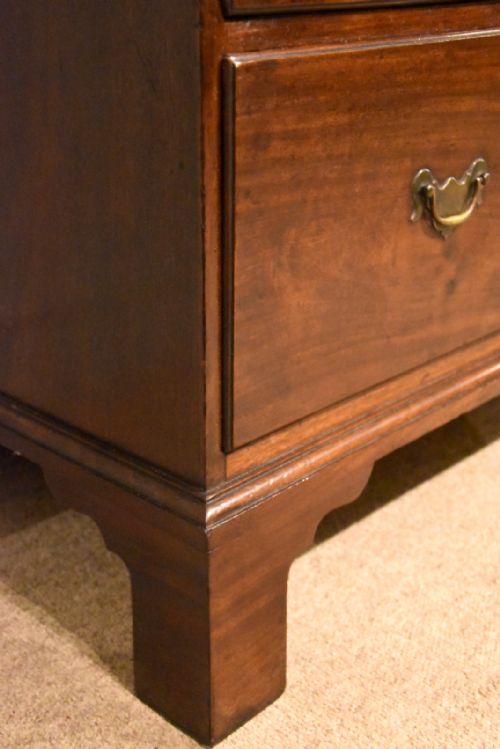 GEORGE II MAHOGANY CHEST ON CHEST - ADDITIONAL PHOTO 3