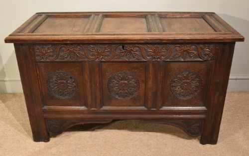 carved oak coffer 17th century - CATEGORY: ANTIQUE CHESTS - DATED 17TH CENTURY