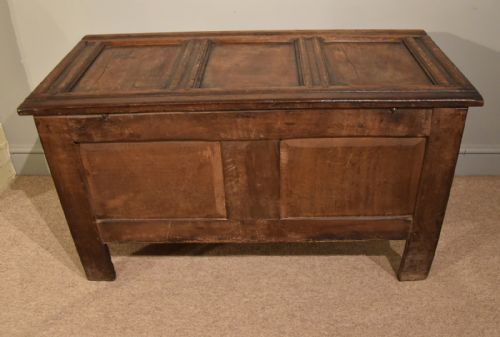 CARVED OAK COFFER 17TH CENTURY - ADDITIONAL PHOTO 6