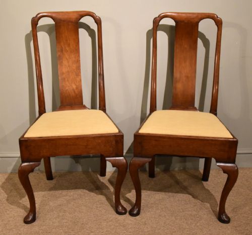 pair side chairs 18th century walnut spoon back - CATEGORY: ANTIQUE CHAIRS - DATED 18TH CENTURY