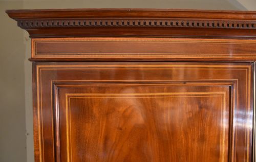 19TH CENTURY INLAID LINEN PRESS - ADDITIONAL PHOTO 5