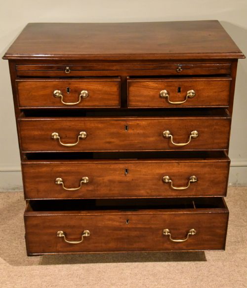 GEORGE III CHEST OF DRAWERS BRUSHING SLIDE - ADDITIONAL PHOTO 2