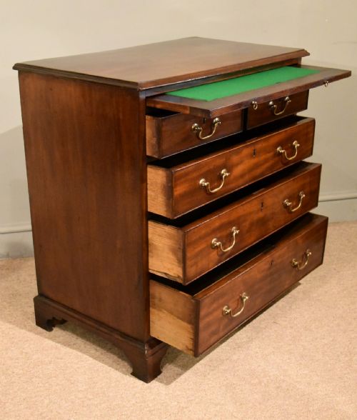GEORGE III CHEST OF DRAWERS BRUSHING SLIDE - ADDITIONAL PHOTO 4