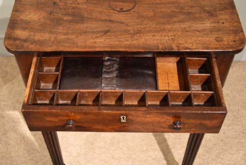 REGENCY PERIOD GILLOW WORK LAMP TABLE - ADDITIONAL PHOTO 4