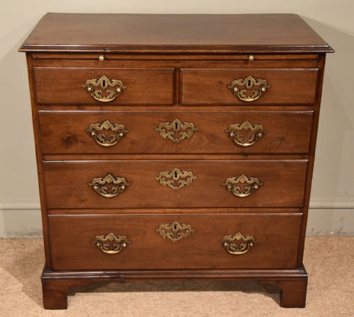 small chest of drawers george iii virginia walnut - CATEGORY: ANTIQUE CHEST OF DRAWERS - DATED 18TH CENTURY