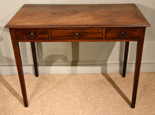george iii mahogany side dressing table - CATEGORY: ANTIQUE TABLES - DATED 18TH CENTURY