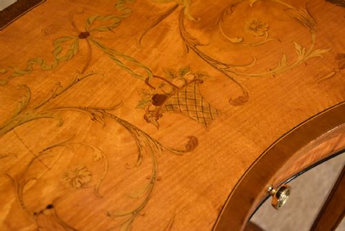 SATINWOOD KIDNEY TABLE FLORAL MARQUETRY - ADDITIONAL PHOTO 4
