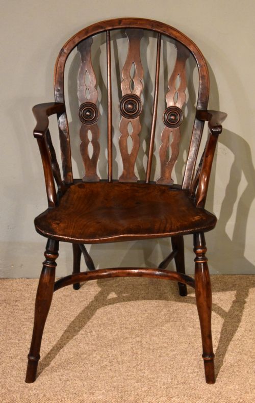 19TH CENTURY YEW WOOD WINDSOR ARMCHAIR - ADDITIONAL PHOTO 1