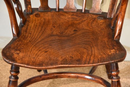19TH CENTURY YEW WOOD WINDSOR ARMCHAIR - ADDITIONAL PHOTO 5