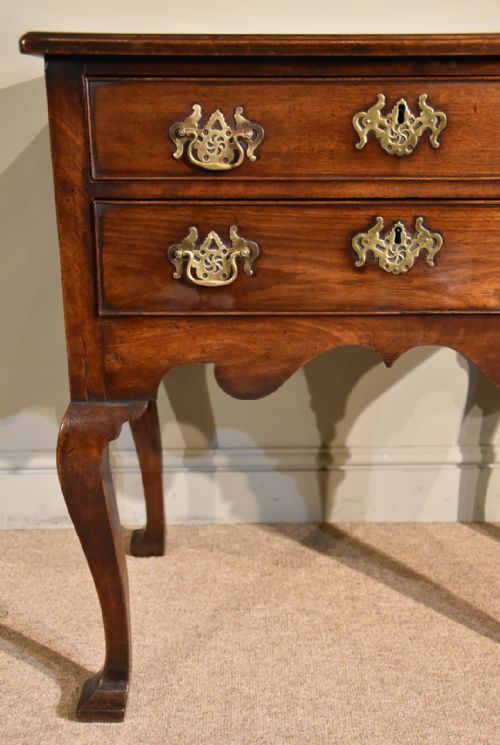 GEORGE III LOWBOY ON SQUARE CABRIOLE LEGS - ADDITIONAL PHOTO 4