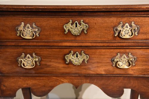 GEORGE III LOWBOY ON SQUARE CABRIOLE LEGS - ADDITIONAL PHOTO 5