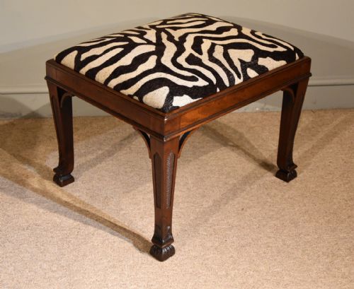 LATE GEORGIAN MAHOGANY CARVED STOOL - ADDITIONAL PHOTO 1