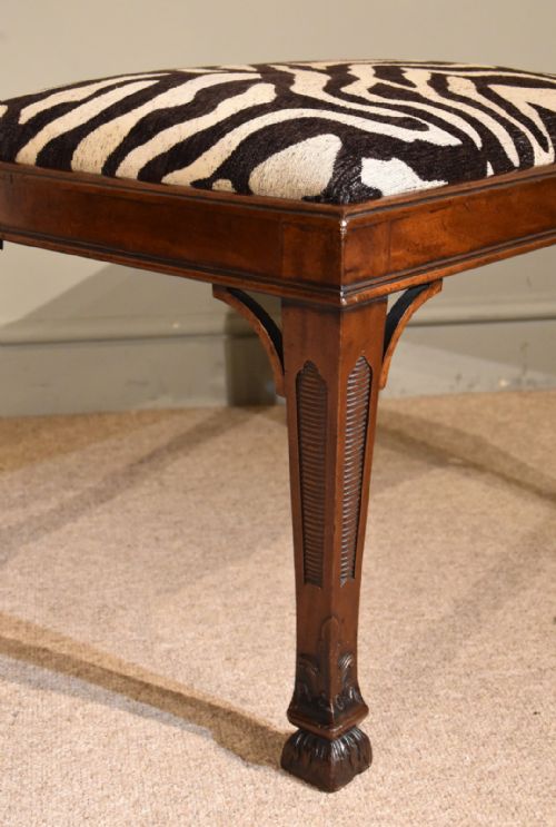 LATE GEORGIAN MAHOGANY CARVED STOOL - ADDITIONAL PHOTO 2