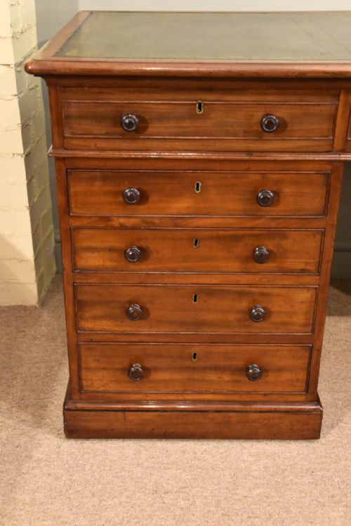 GEORGIAN MAHOGANY LARGE TWO PEDESTAL DESK - ADDITIONAL PHOTO 2