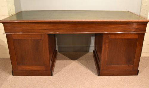 GEORGIAN MAHOGANY LARGE TWO PEDESTAL DESK - ADDITIONAL PHOTO 9