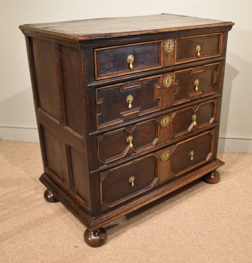 17TH CENTURY OAK CHEST OF DRAWERS - ADDITIONAL PHOTO 3