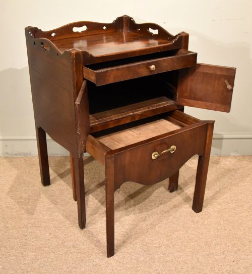 GEORGE III MAHOGANY COMMODE NIGHT CUPBOARD - ADDITIONAL PHOTO 2