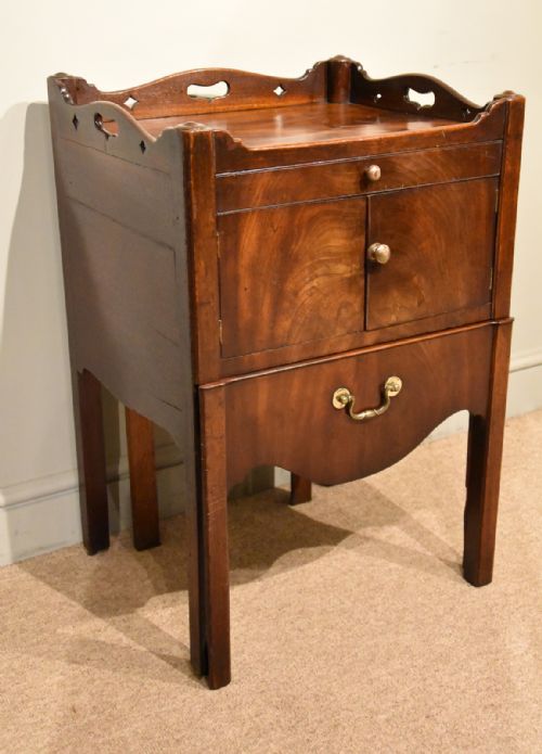 GEORGE III MAHOGANY COMMODE NIGHT CUPBOARD - ADDITIONAL PHOTO 5