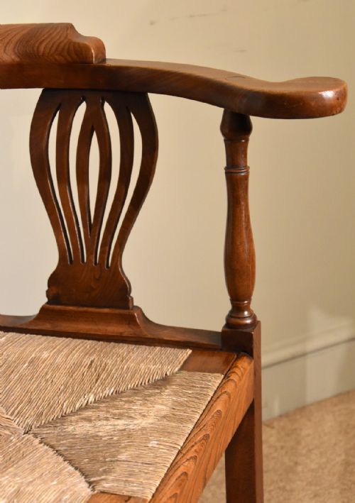 ELM MID 18TH CENTURY CORNER CHAIR - ADDITIONAL PHOTO 5